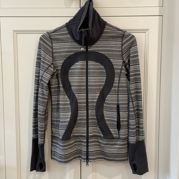 Lululemon Stride? Charcoal & Gray Jacket—BEAUTIFUL!!  Excellent Condition!  6 - Picture 1 of 7